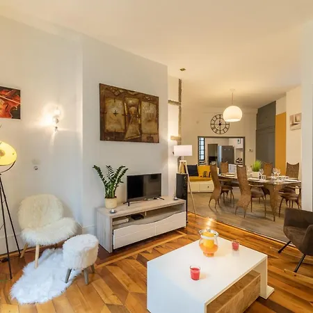 Le Contemporain, Hyper-centre, 8 Pers *